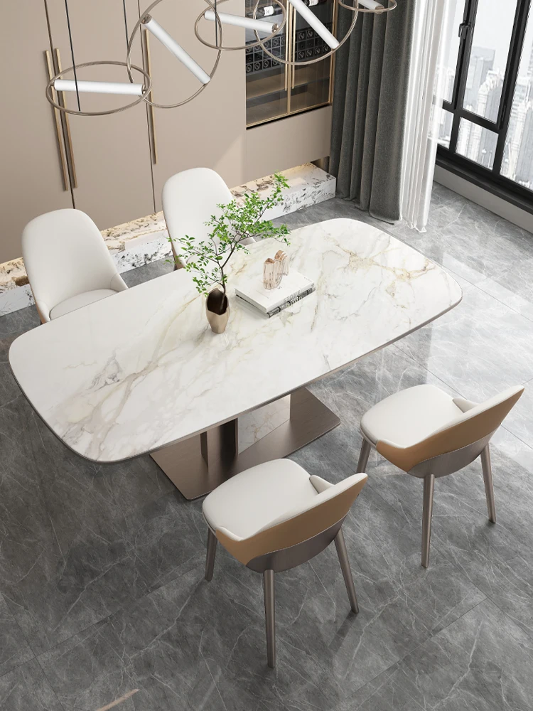 Ярък масата от каменни плочи, модерен прост луксозен правоъгълна маса от висок клас, комбинация столове