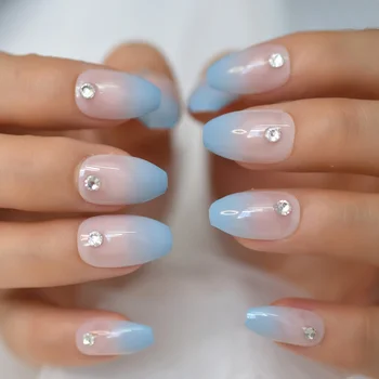 Режийни ноктите Омбре, къса, с кристали, изкуствени нокти с телесен цвят, синя дюза на нокти, френски-съвет за жените 24шт