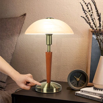 Креативна настолна лампа във формата на гъба, модерна минималистичная нощна лампа за спални, начало декор, настолна лампа, офис кабинет, лампи за четене