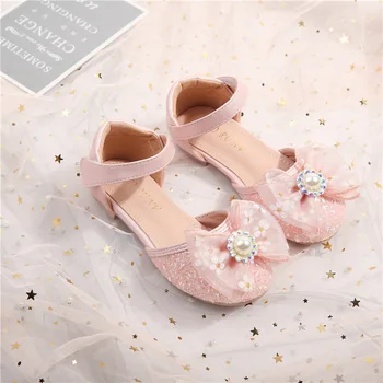 Летни нови сандали за момичета с брилянтен дантела и лък, модерен блясък, детска празнична обувки на принцесата на плосък ток, детски полусапожки с перли